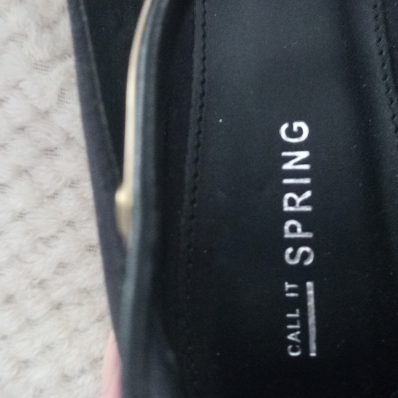 Call It Spring black stiletto with gold plated ankle strap - Picture 5 of 6